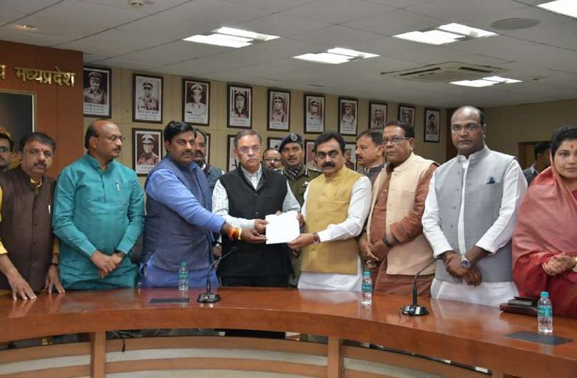 news प्रदेश अध्यक्ष बोले - सरकार लंबे समय तक चलने वाली नहीं, DGP को सौंपा ज्ञापन