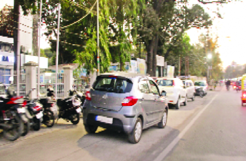 brts बीआरटीएस : बॉटलनेक वाहन चालकों के लिए बनी मुसीबत