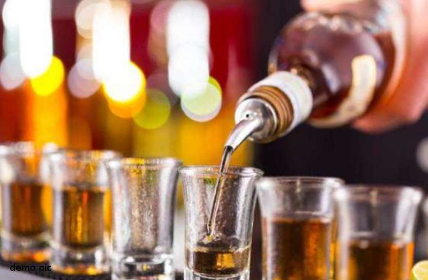 liquor shops शराब पर गहलोत सरकार की सख्ती, रात 8 बजे बेची तो होगा लाइसेंस निरस्त