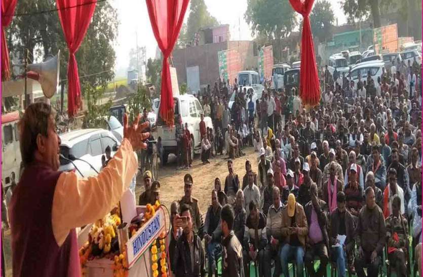 mantri 13 शहीदों की शहादत के बाद से ये गांव था गुमनाम, अब रोशनी की किरण फूटी तो हुआ