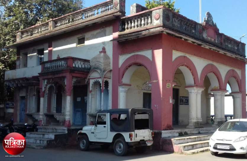 banswara बांसवाड़ा : अगर नगर परिषद में बुजुर्गों को लेकर जा रहे हो तो जरा संभल कर... यहां इस मुसीबत का करना पड़ सकता है सामना