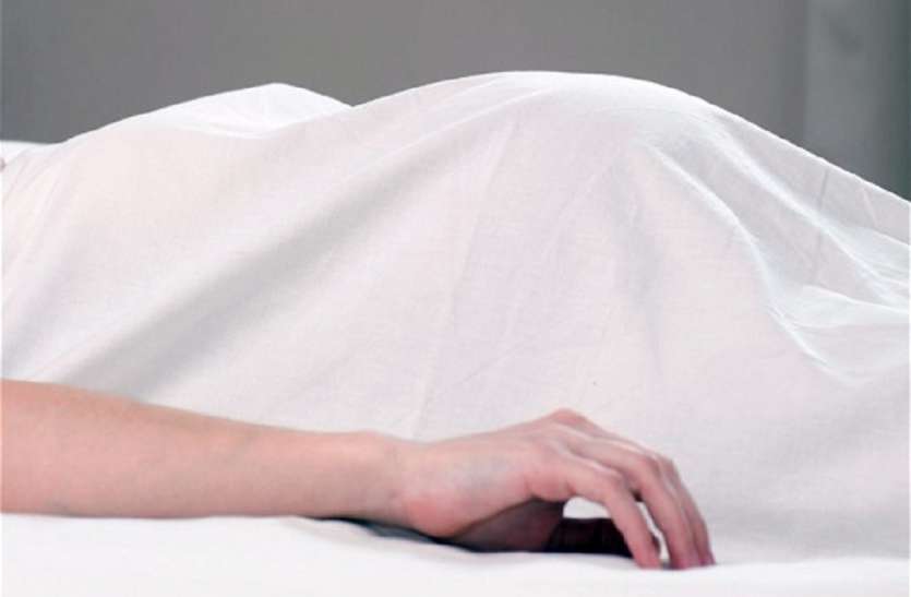 PREGNENT यूपी में हर साल 15 हजार महिलाएं इस कारण से तोड़ दोती हैं दम