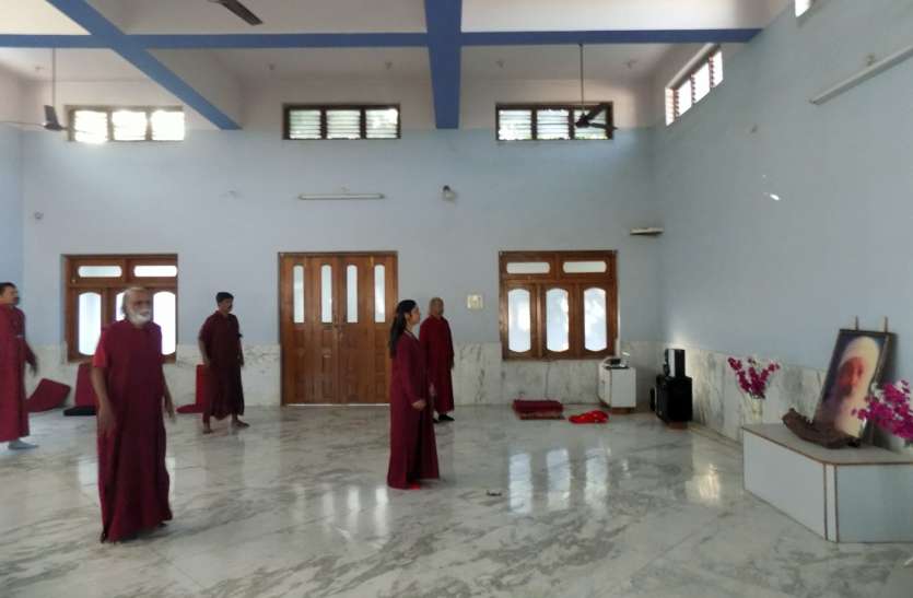 osho ओशो मृत्यु उत्सव पर एक दिवसीय ध्यान शिविर संपन्न