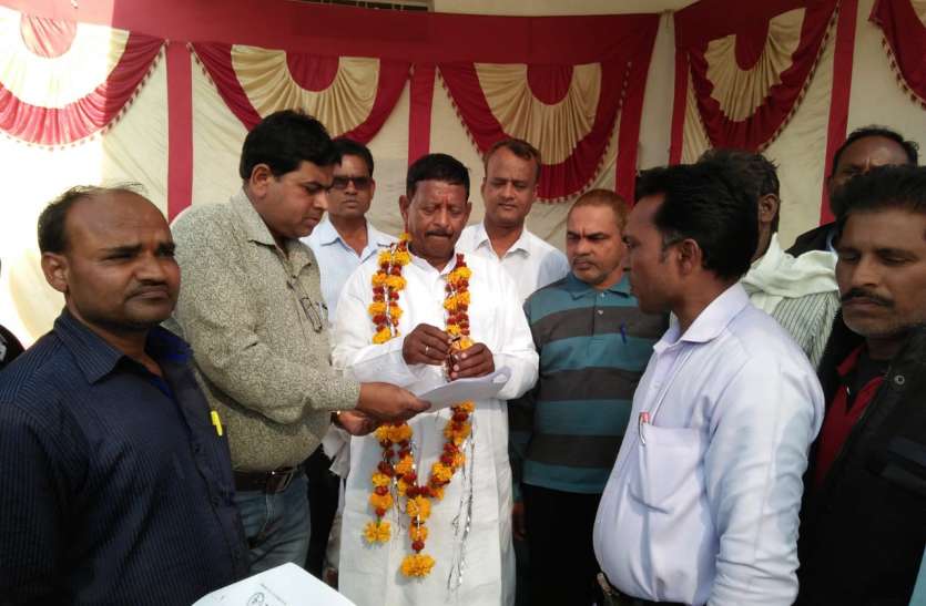 seoni पांच साल विधायकी पर उम्र भर पेंशन, हमें भी चाहिए ये सुविधा