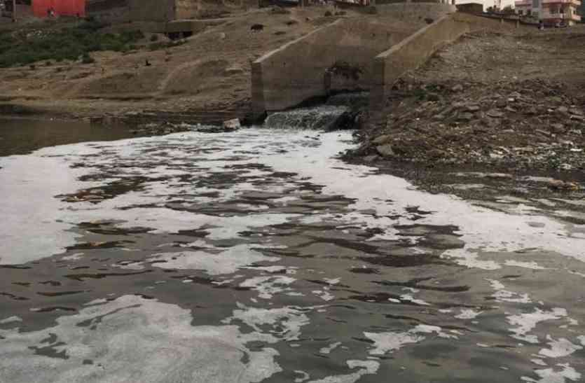 ganga गंगा प्रदूषण मामला: सुनवाई 22 फरवरी को- कोर्ट ने विभिन्न मुद्दों पर दिये आदेशों पर मांगी रिपोर्ट