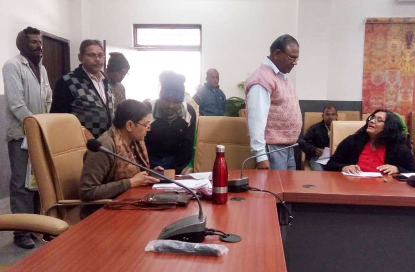 patrika जब एक मां ने जनसुनवाई मेें बताई यह दास्तां, अफसर भी पसीज गए