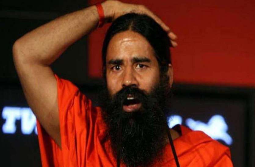 baba ramdev चुनाव से पहले की थी बुराई, अब शिवराज से बात करते दिखे रामदेव