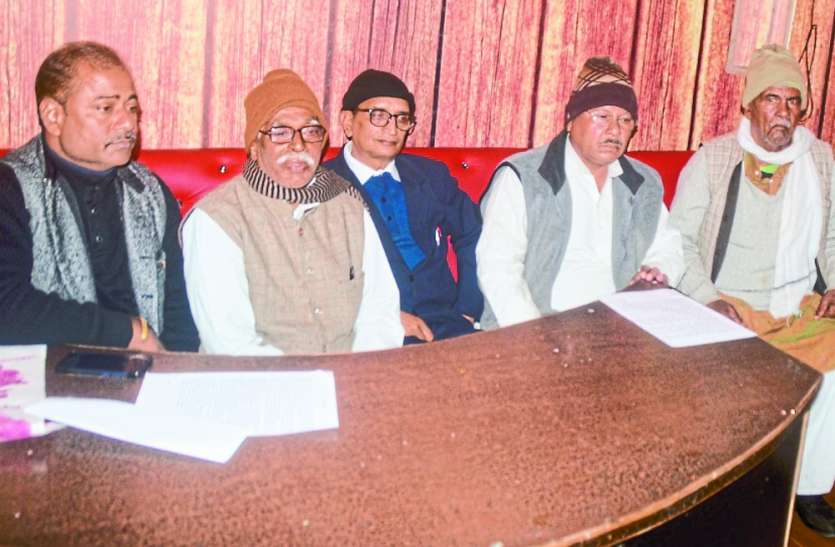 madhya pradesh police par aropi ko bhagane ka orop अभिषेक सिंह हत्याकांड: मध्यप्रदेश पुलिस ने मुख्य आरोपी को भगाया, फरारी में भी कर रही मदद