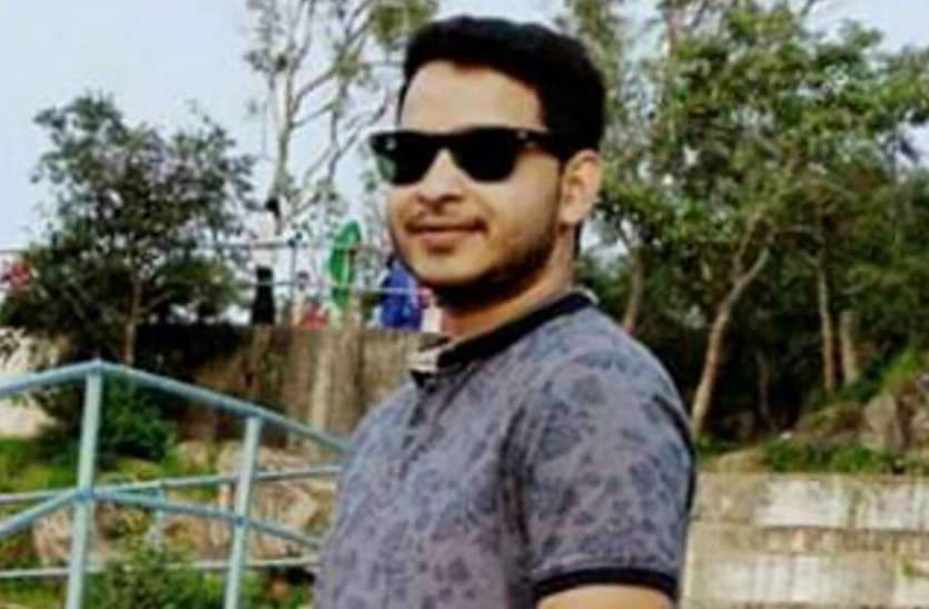 Doctor sues suicide in bungalow रीवा के चिकित्सक ने सीधी के चुरहट में की आत्महत्या, जानिए क्यों था परेशान