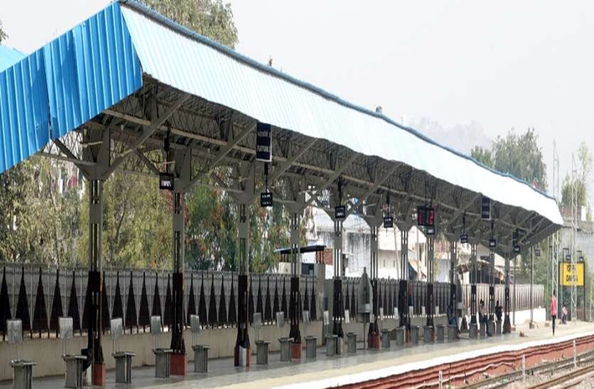 जयपुर-बांदीकुई मार्ग पर नहीं हुआ पैसेंजर टे्रनों का संचालन जयपुर-बांदीकुई मार्ग पर नहीं हुआ पैसेंजर टे्रनों का संचालन