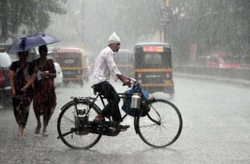 Weather report मौसम: यूपी के इन जिलों में आज हो सकती है बारिश, बढ़ सकती है ठंड