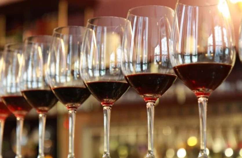wine.jpg दर्जनों गांवों में फाकाकशी लेकिन शराब से ‘तर’, गटक रहे 3 से 4 करोड़ की दारू