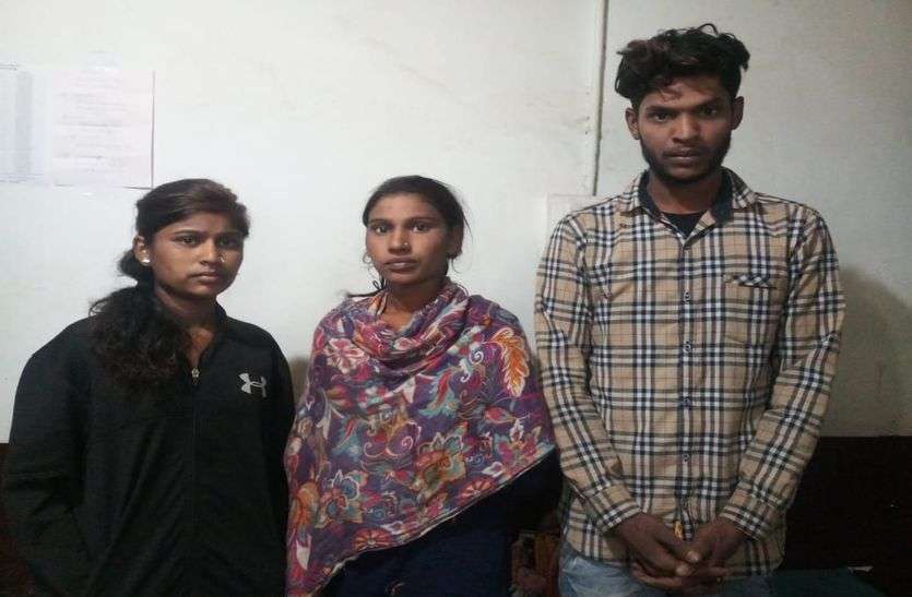 crime दो पत्नी के साथ मिलकर आईबस में करता था चोरी, तीनों पकड़ाए