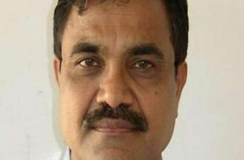 kore भीमा कोरेगांव हिंसा: लेखक और कार्यकर्ता आनंद तेलतुंबडे को पुलिस ने किया गिरफ्तार, नक्सलियों से लिंक होने का शक
