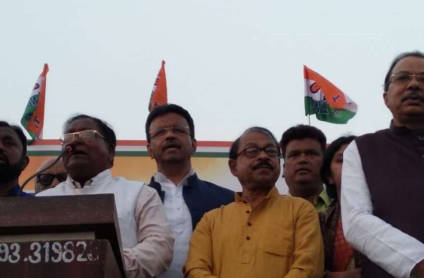 kolkata भाजपा देश में अशांति फैला रही है: अरूप
