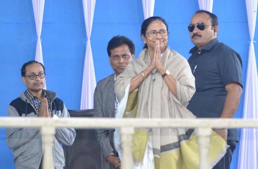 kolkata बिना वारंट कैसे हो रही कार्रवाई- ममता