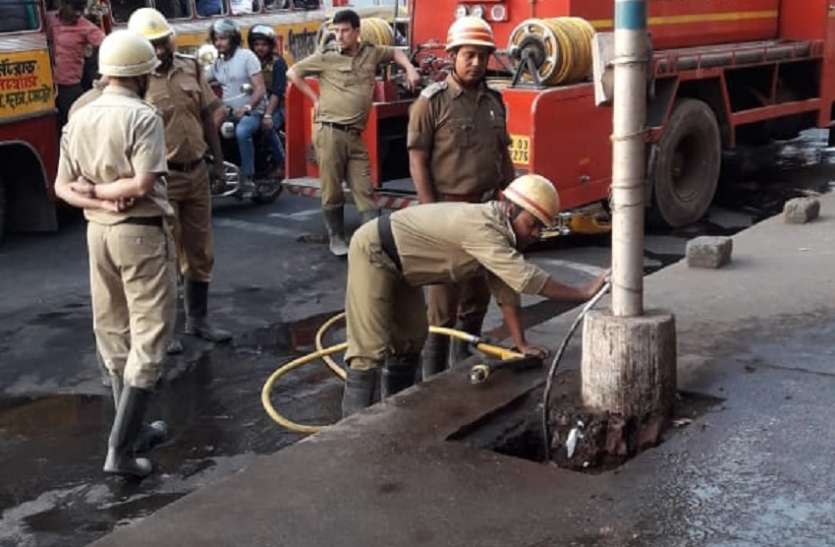 kolkata हावड़ा: इलेक्ट्रिक लैंप पोस्ट में लगी आग