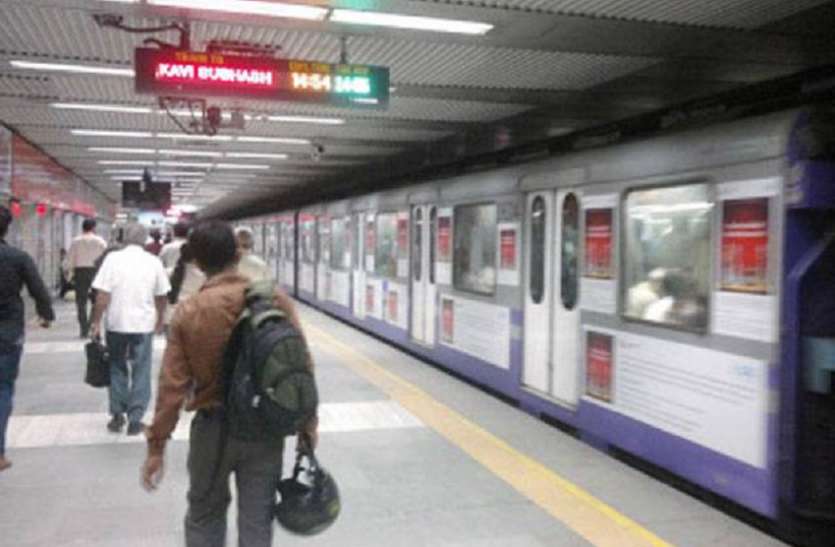 kolkata west bengal मेट्रो के बुढ़ाते रेक बढ़ा रहे संचालन की समस्या