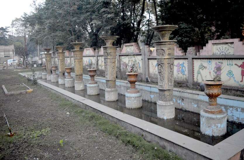 बेनूर हो गए शहर के सौन्दर्यीकरण बेनूर हो गए शहर के सौन्दर्यीकरण