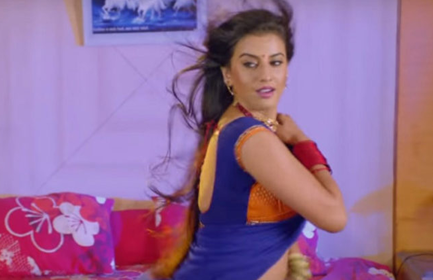 850px x 550px - Bhojpuri Actress Akshara Singh Sexy Dance Video goes viral | Akshara Singh  New Song: à¤…à¤•à¥à¤·à¤°à¤¾ à¤•à¥‡ à¤¨à¤ à¤—à¤¾à¤¨à¥‡ 'à¤¹à¤®à¤°à¤¾ à¤®à¤°à¤¦ à¤šà¤¾à¤¹à¥€ à¤¹à¤°à¤¨ à¤¦à¤¾à¤¬à¤¾à¤µà¥‡ à¤µà¤¾à¤²à¤¾' à¤¨à¥‡ à¤‡à¤‚à¤Ÿà¤°à¤¨à¥‡à¤Ÿ à¤ªà¤°  à¤²à¤—