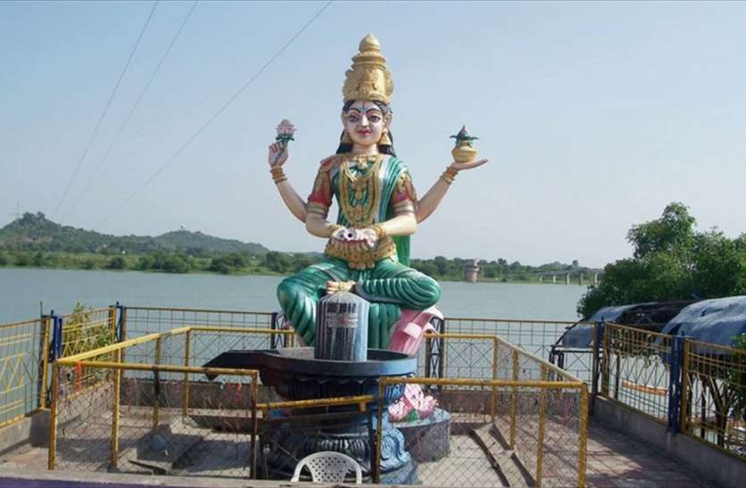 ma saraswati मां सरस्वती का ऐसा मंदिर जहां मिलता है महाज्ञान, ऋषि वाल्मीकि ने यहीं लिखी थी रामायण