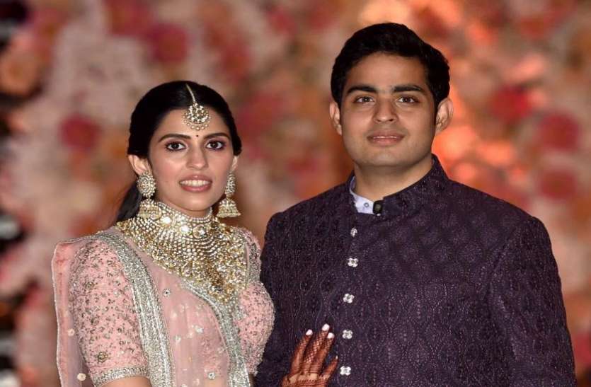 akash ambani 9 मार्च को यहां होगी मुकेश अंबानी के बेटे की शादी, जानें पूरी डिटेल