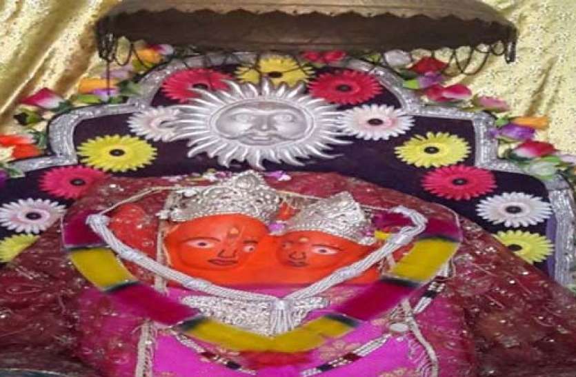 kaushalya mata mandir इस अनोखे मंदिर में भगवान नहीं एक पेड़ करता है मुरादें पूरी, श्रीफल बांधने की है परंपरा