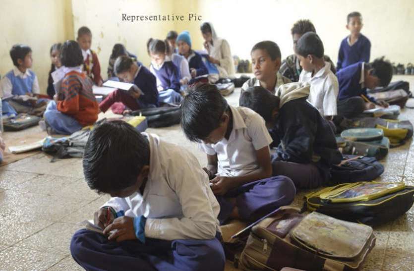 Government Schools अंग्रेजी और तकनीक से बदल रही सरकारी स्कूलों की तस्वीर