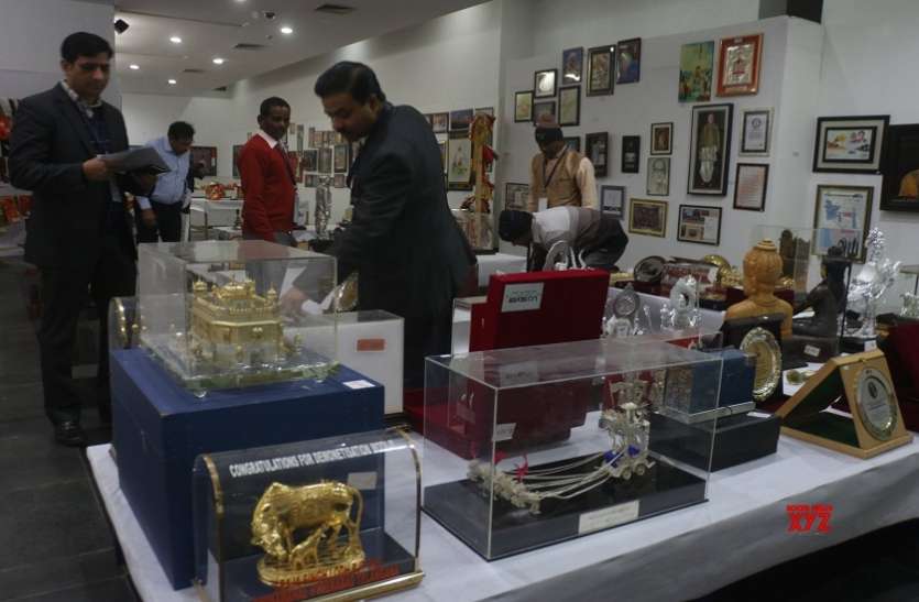 modi gifts पीएम नरेंद्र मोदी को उपहार में मिली वस्तुओं की हुई नीलामी, 5 हजार की मूर्ति 10 लाख में बिकी