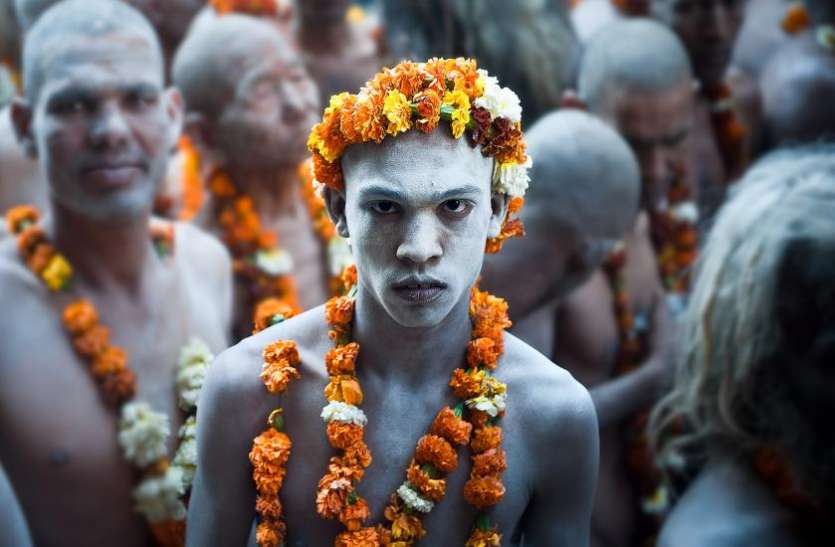नागा साधुओं का अंतिम संस्कार कठिन परिस्थितियों में से होकर गुजरती है नागा बाबाओं की जिंदगी, मृत्यु होने पर लाश के साथ होता है यह काम