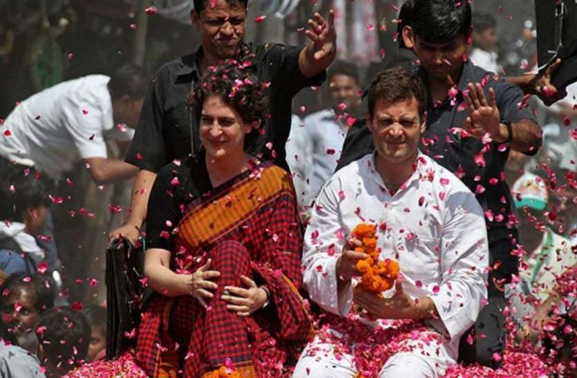जिस बस में सवार होकर यूपी में रोड शो कर रही हैं प्रियंका, वह कांग्रेस के लिए है बेहद लक्की जिस बस में सवार होकर यूपी में रोड शो कर रही हैं प्रियंका, वह कांग्रेस के लिए है बेहद लक्की