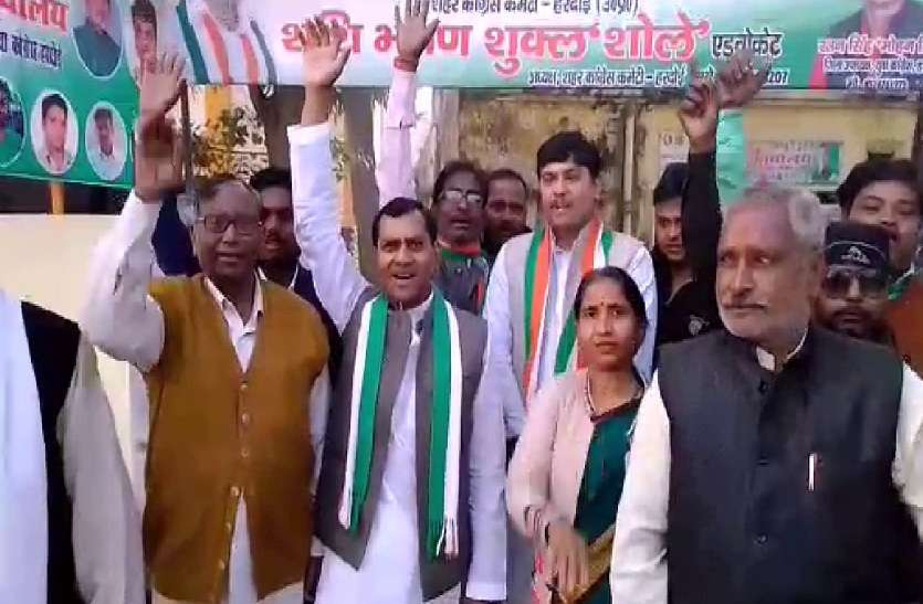 Big leaders may be join in congress प्रियंका गांधी के रोड शो के बाद यूपी की सियासत में बन रहे नए समीकरण, यह बड़े नेता थाम सकते है कांग्रेस का हांथ !