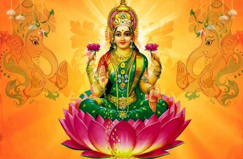 devi maha laxmi अगर चाहते हैं घर में हमेशा बना रहे लक्ष्मी का वास तो ज़रूर करें इस मंत्र का जाप