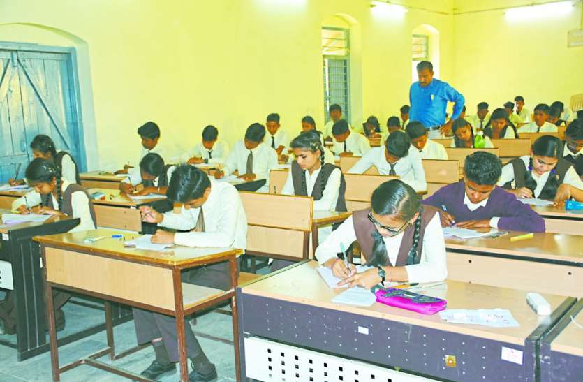 Pre board examination वार्षिक और प्रायोगिक परीक्षाओं की शुरुआत