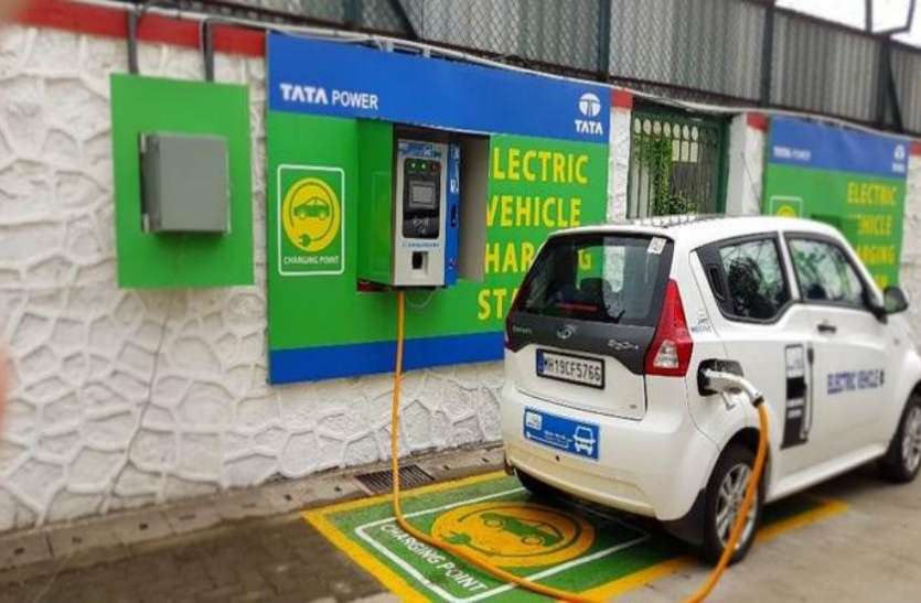 Delhi Electric Vehicle Policy,Electric Vehicle Charging Kiosk,ev charging station, इलेक्ट्रिक व्हीकल के लिए दिल्ली सरकार का बड़ा कदम, इस दिसंबर तक होंगे 10,000 चार्जिंग प्वाइंट