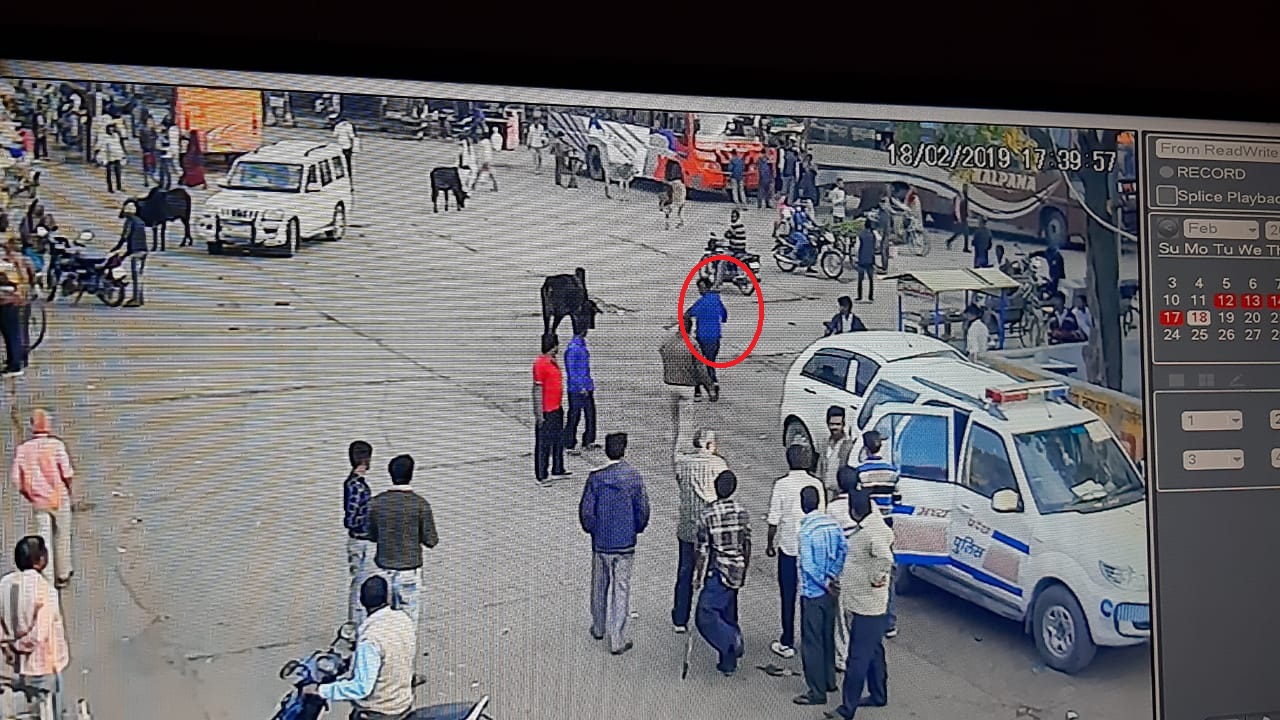 आरोपी ने डायल-१०० पायलट के गले में अडाई चाकू आरोपी ने डायल-१०० पायलट के गले में अडाई चाकू