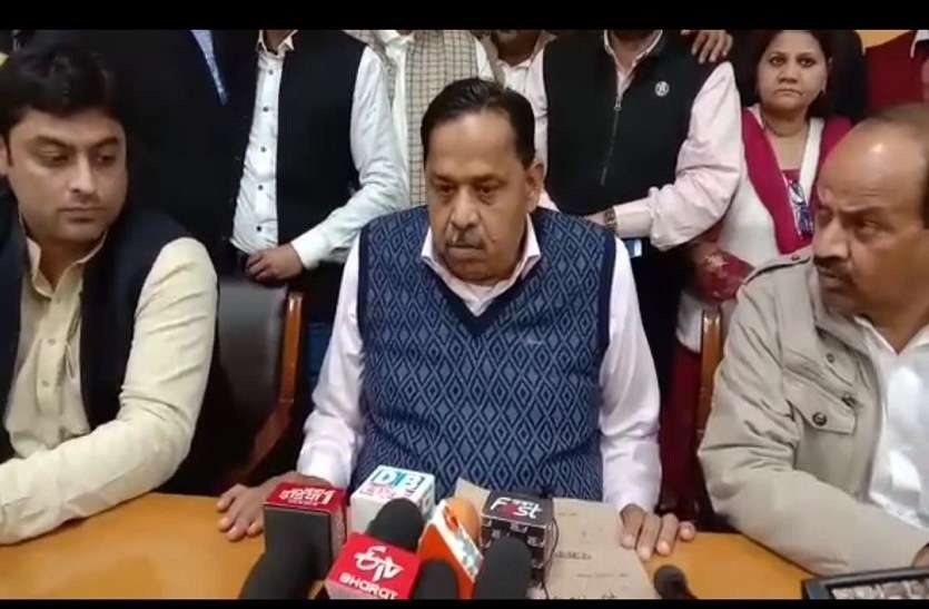 moradabad Pulwama attack: कांग्रेस नेता नसीमुद्दीन सिद्दीकी का बयान, एक घंटे भी भारत के सामने नहीं टिक पाएगा पाकिस्तान