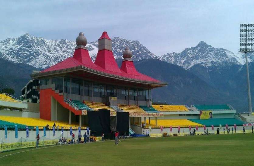 धर्मशाला स्टेडियम पुलवामा अटैक: HPCA ने उठाया बड़ा कदम, विरोध में पाक खिलाड़ियों की तस्वीरें मुख्यालय से हटाई