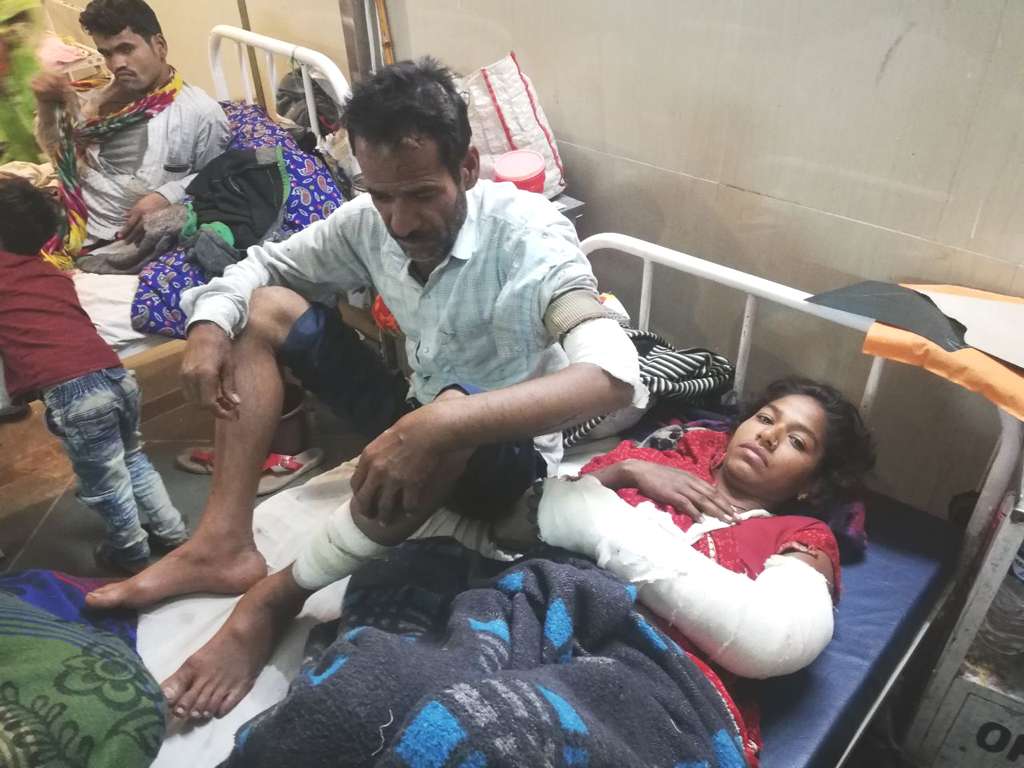 dacoits have robbery the 70 lakh