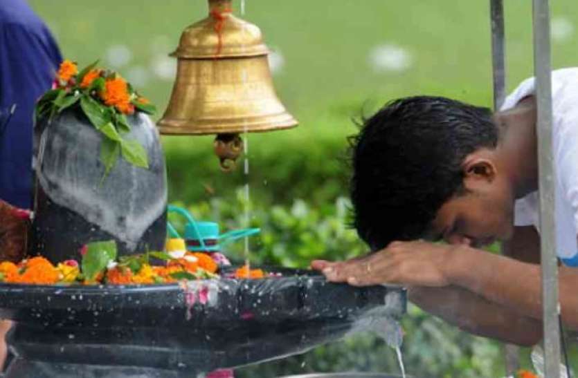 mahashivratri 2019 महाशिवरात्रि 2019: शिव मंदिर में जाकर सबसे पहले करें ये काम, चुटकियों में पूरी होगी मनोकामना
