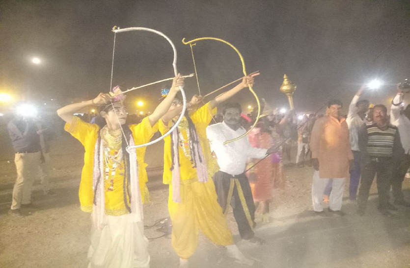 news इतिहास बन चुकी छोला मैदान की रामलीला, स्वतंत्रता संग्राम सेनानी निभाते थे किरदार