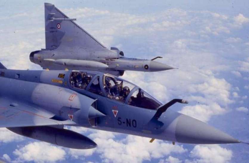 Mirage 2000 पुलवामा का बदलाः300 पाकिस्तानी आतंकियों को मार गिराने का दावा करने वाले इस 'मिराज' की ये है खासियत, 13 हजार करोड़ रुपए में हुर्इ थी डील