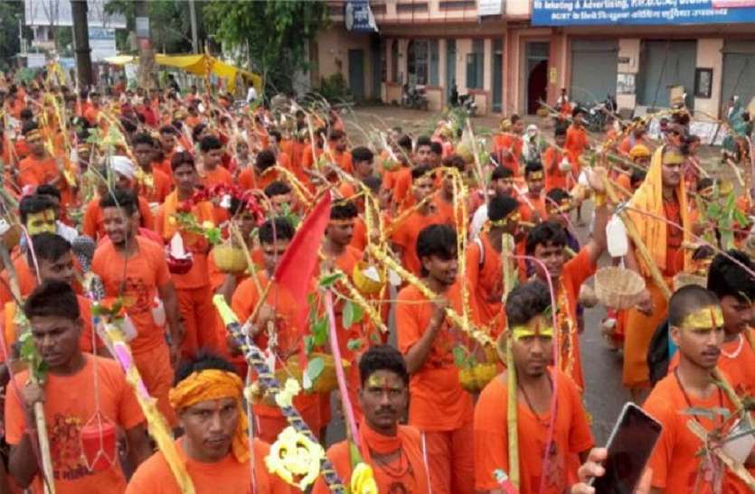 Image result for à¤®à¤¹à¤¾à¤¶à¤¿à¤µà¤°à¤¾à¤¤à¥à¤°à¤¿ à¤ªà¤° à¤•à¤¾à¤‚à¤µà¤¡à¤¼à¤¿à¤¯à¥‹à¤‚ à¤•à¥‡