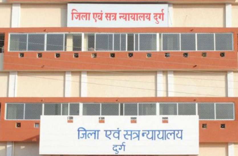 patrika दो साल के मासूम बेटे को जमीन पर पटककर मार डाला, सौतेले पिता को जज ने सुनाई ये कड़ी सजा