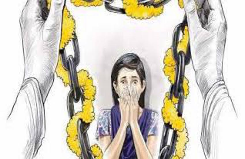Even after being married, the policeman created another marriage पहली पत्नी के रहते सिपाही ने रचा ली दूसरी शादी