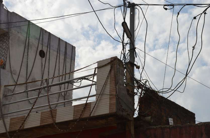 Photo: Even in the Boundry of deadly electric poles