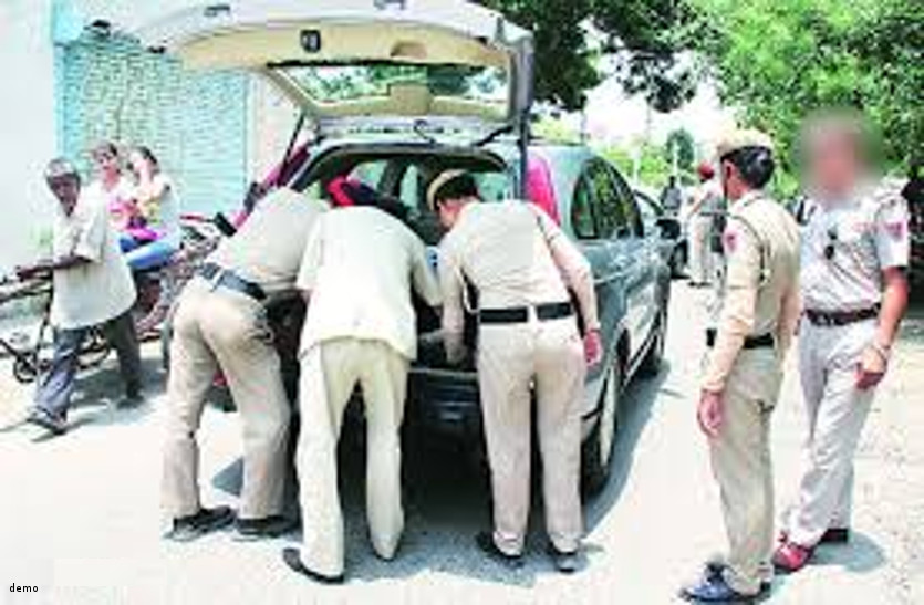 ganja news पुलिस ने की कार के चैकिंग तो पकड़ाया इतना गांजा, दो युवक गिरफ्तार