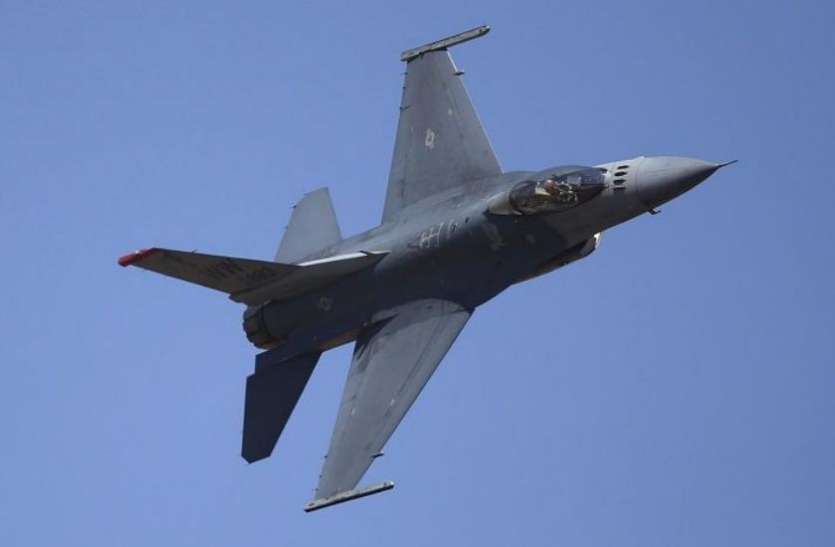 Mob mistakens Pak pilot for indian beats him to death what's truth पाकिस्तानी पायलट को भीड़ ने समझा भारतीय, पिटाई के बाद हुई मौत, इस दावे में कितनी सच्चाई?
