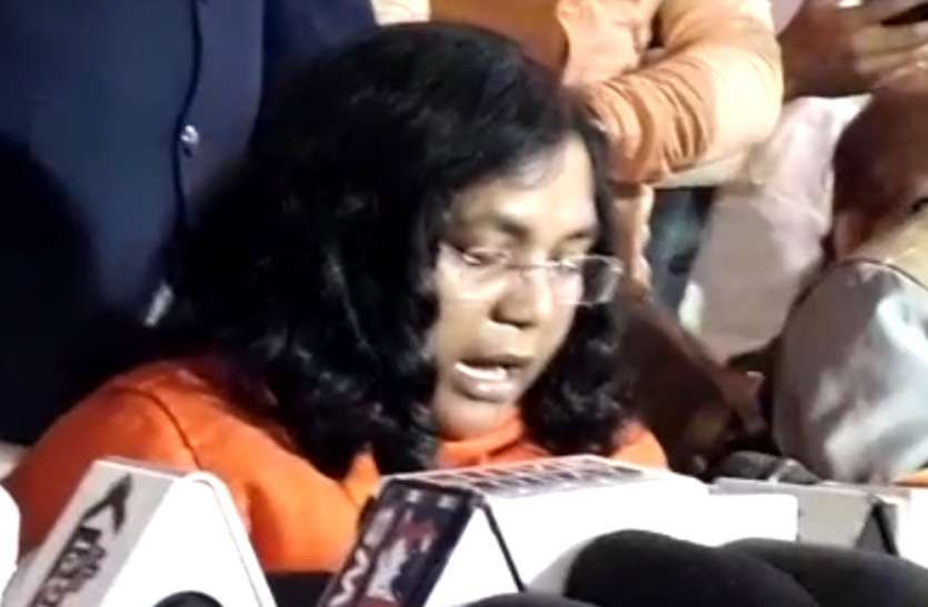 Savitri भाजपा को तगड़ा झटका, सावित्री बाई फुले व इस पूर्व सांसद ने थामा इस पार्टी का दामन, दिया यह बयान
