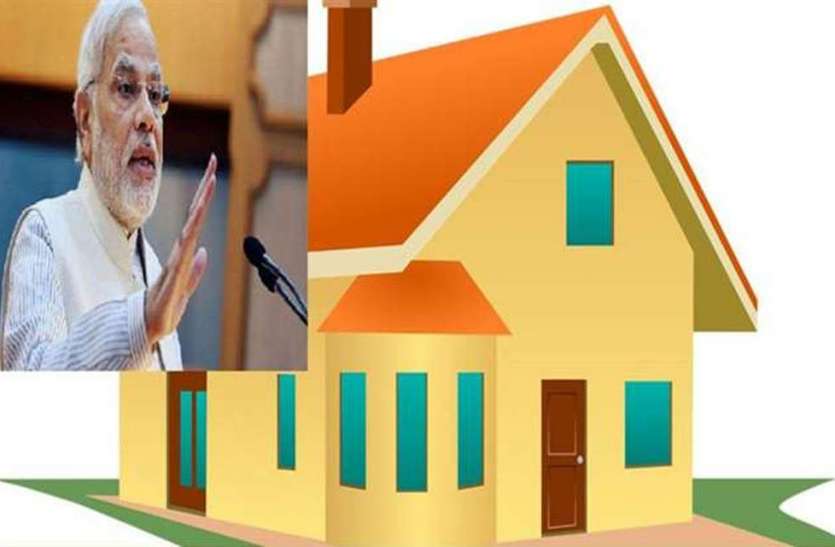 administrator-gifted-house-key-the-pm-aawas-yojna पीएम आवास योजना के तहत यूपी के इस जनपद में हुआ बड़ा खुलासा, लाभार्थियों ने केंद्र सरकार के लिए कही बड़ी बात,